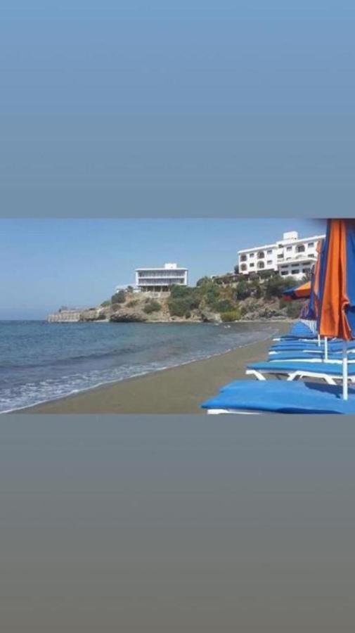 E.J. Pyrgos Bay Hotel Luaran gambar