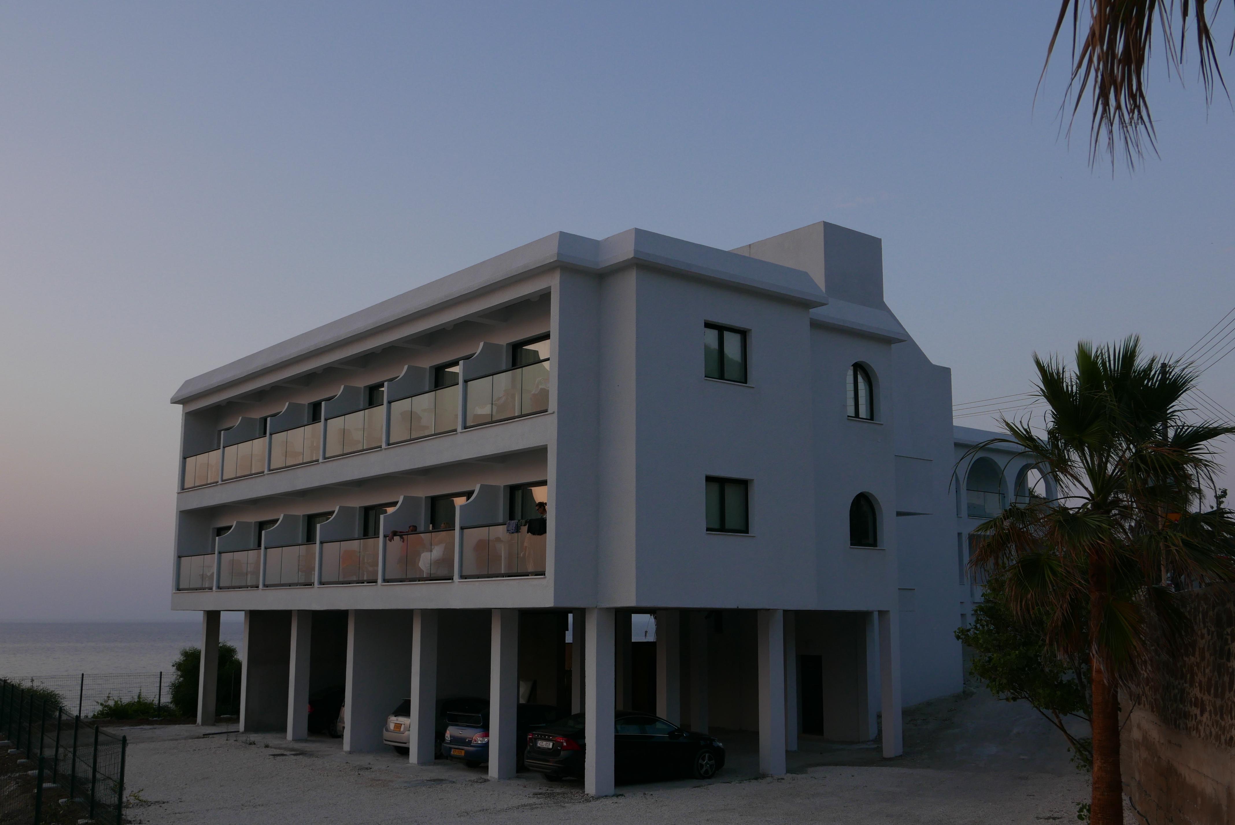 E.J. Pyrgos Bay Hotel Luaran gambar